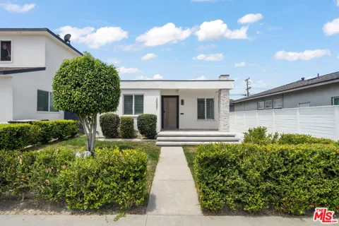 3037 Pacific Avenue