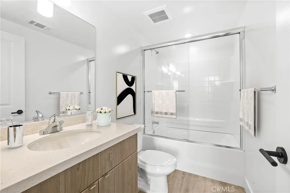 8951 Monte Vista Ave Montclair, CA 91763