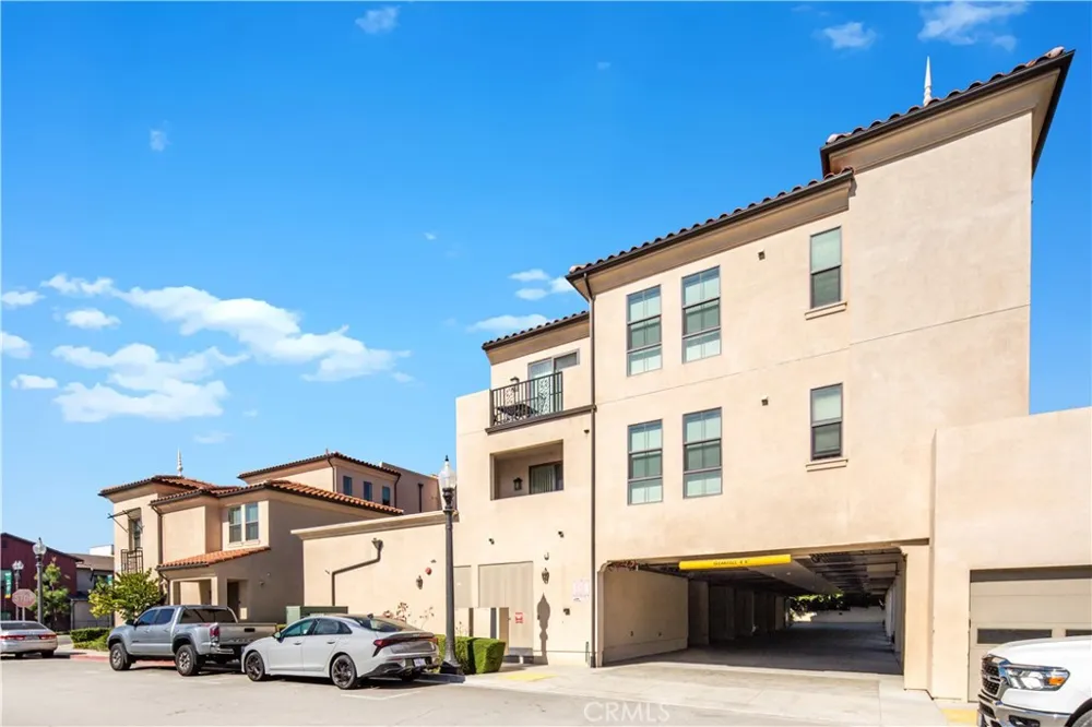 8951 Monte Vista Ave Montclair, CA 91763