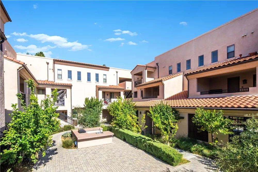8951 Monte Vista Ave Montclair, CA 91763