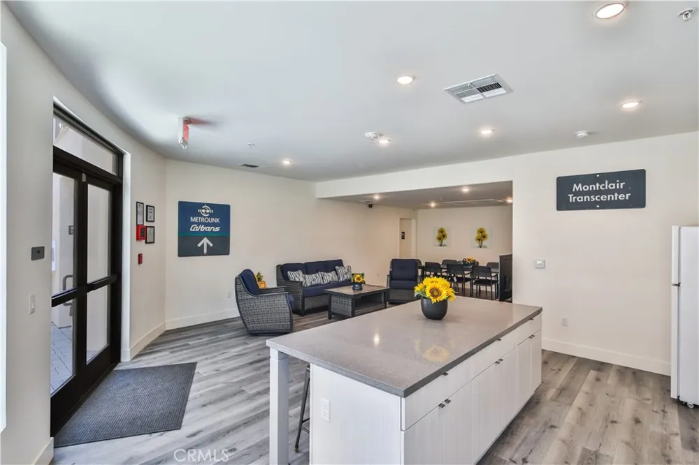 8951 Monte Vista Ave Montclair, CA 91763