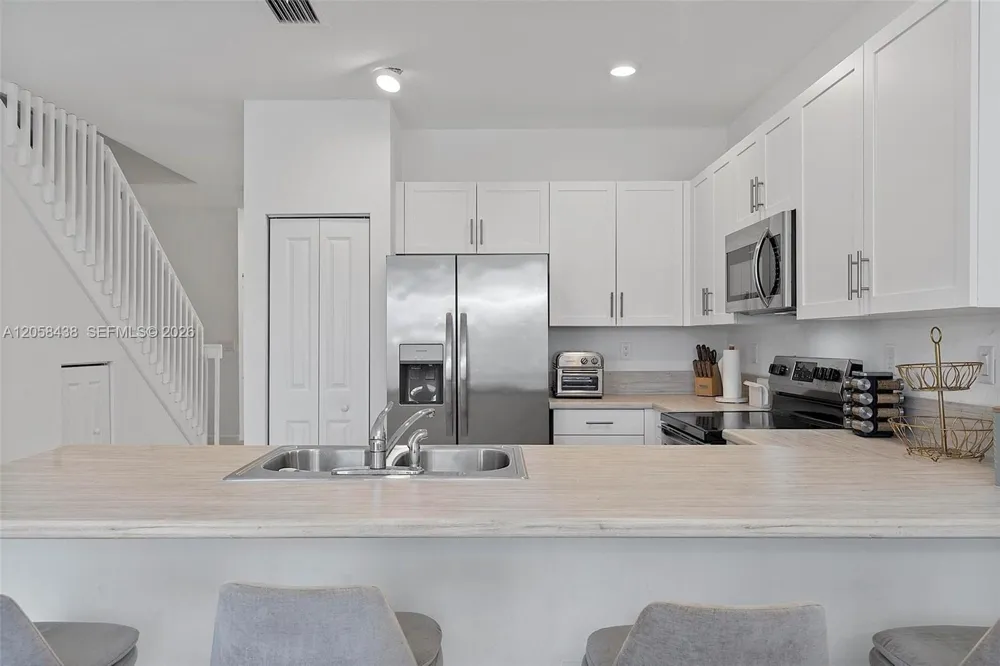 10085 SW 228th Ter Miami, FL 33190