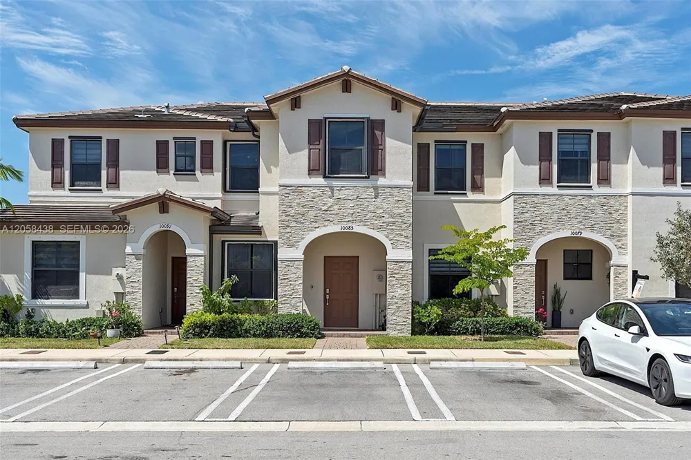 10085 SW 228th Ter Miami, FL 33190