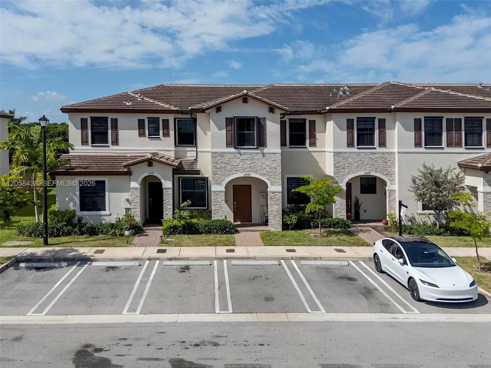 10085 SW 228th Ter Miami, FL 33190