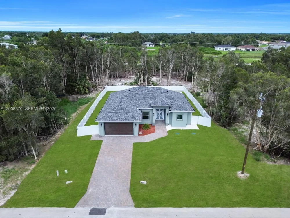 4205 NORA Lehigh Acres, FL 33976