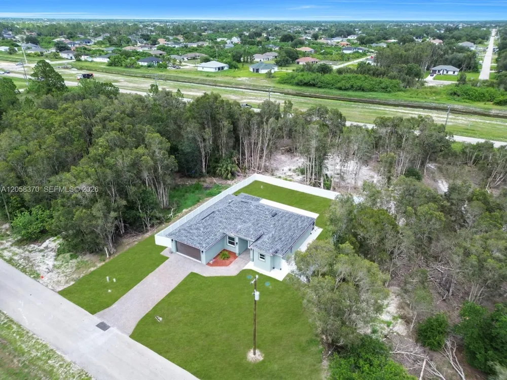 4205 NORA Lehigh Acres, FL 33976