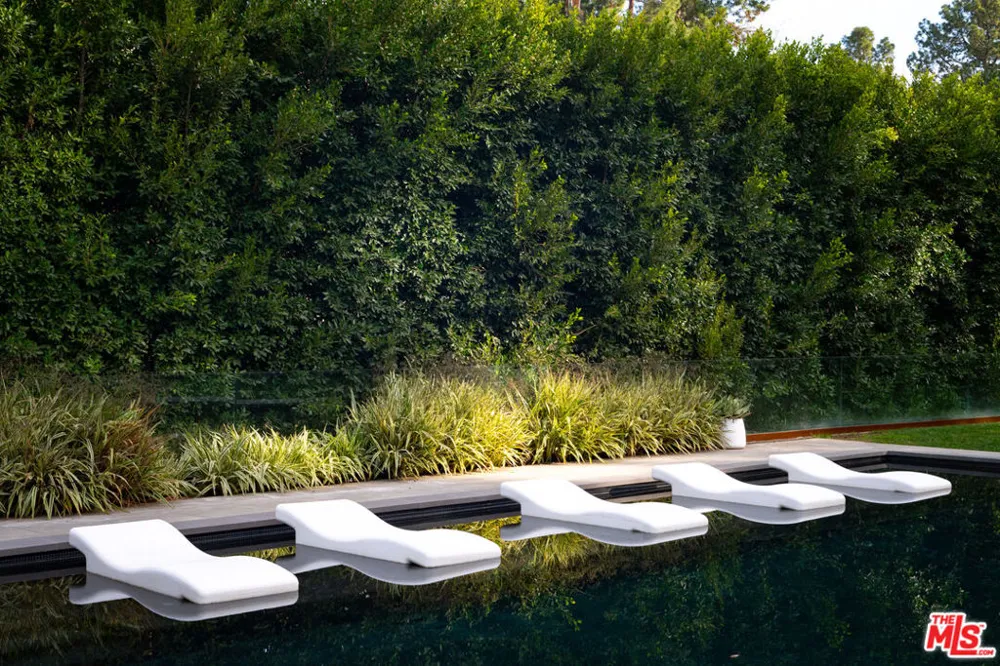 1231 Lago Vista Drive Beverly Hills, CA 90210