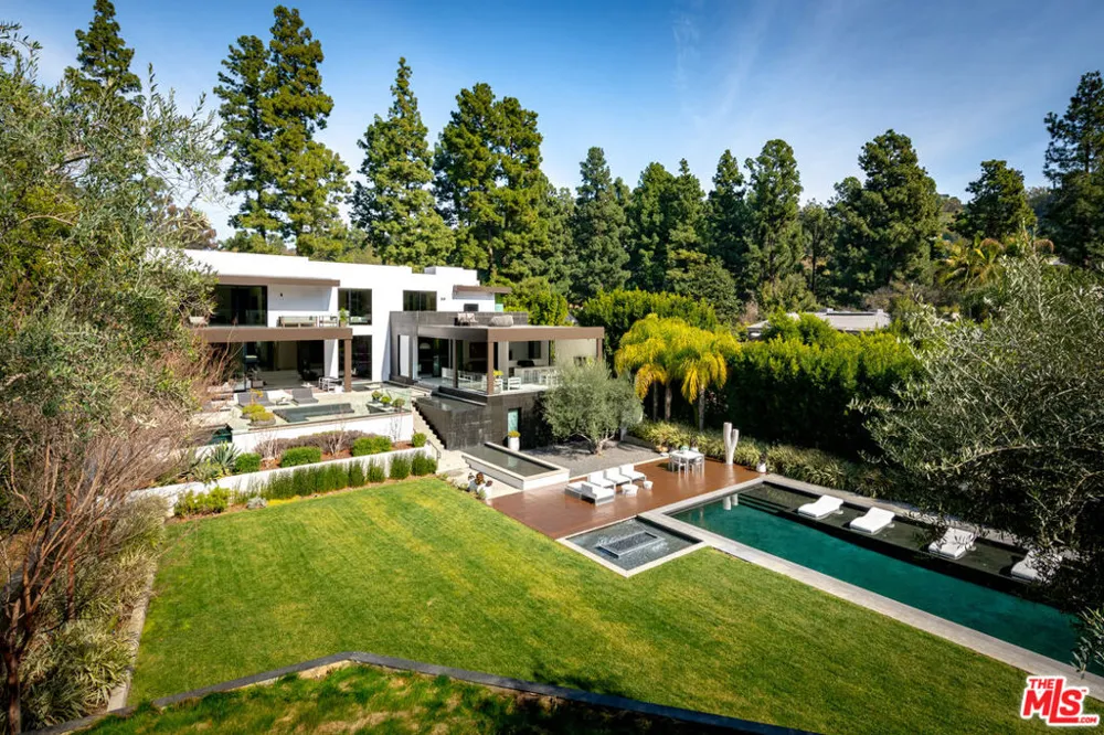 1231 Lago Vista Drive Beverly Hills, CA 90210
