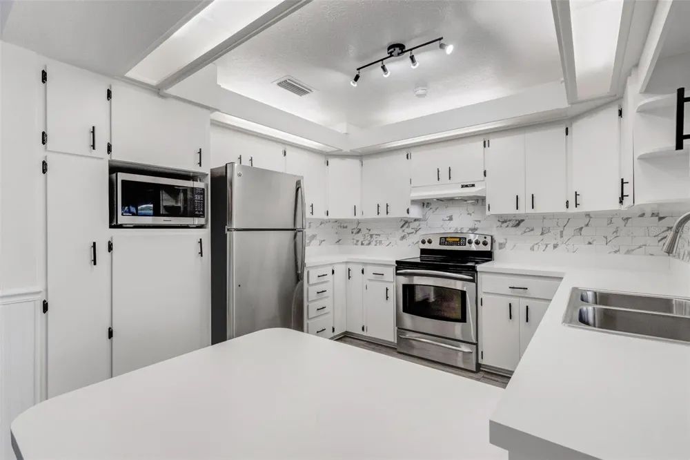 3209 PAFKO DRIVE Sarasota, FL 34232