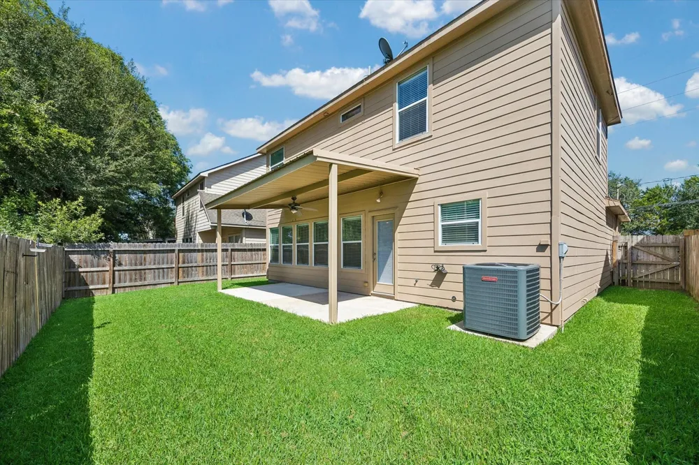 1717 Eagle Lake Road Sealy, TX 77474
