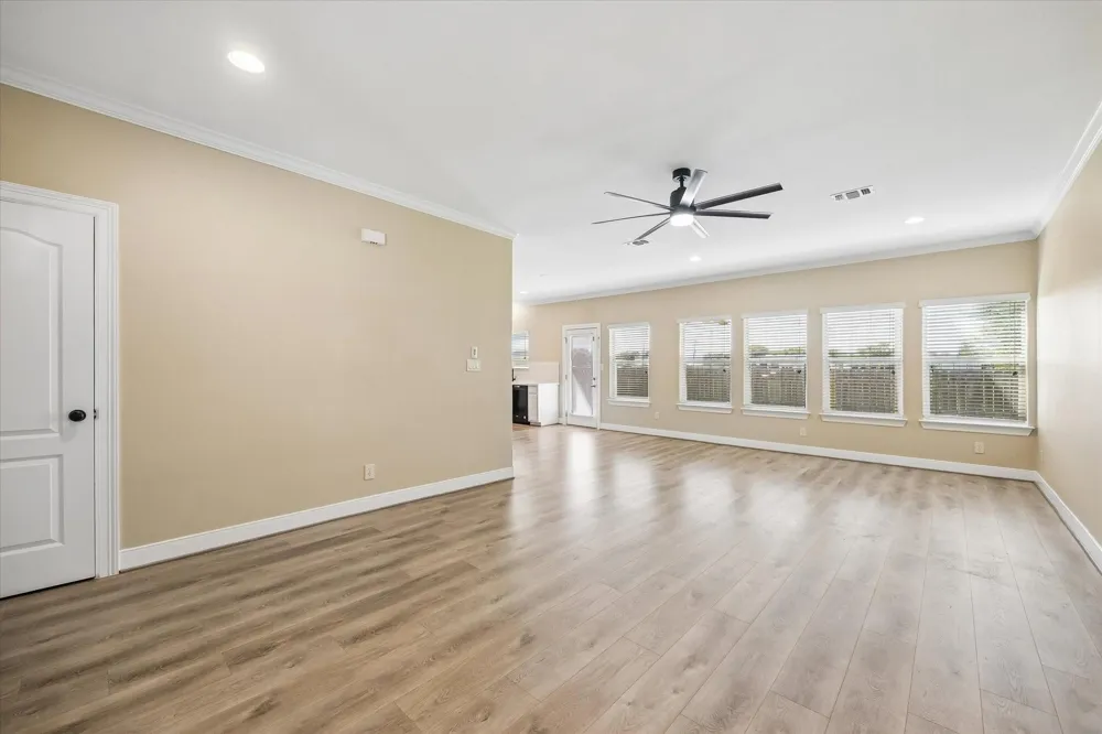 1717 Eagle Lake Road Sealy, TX 77474