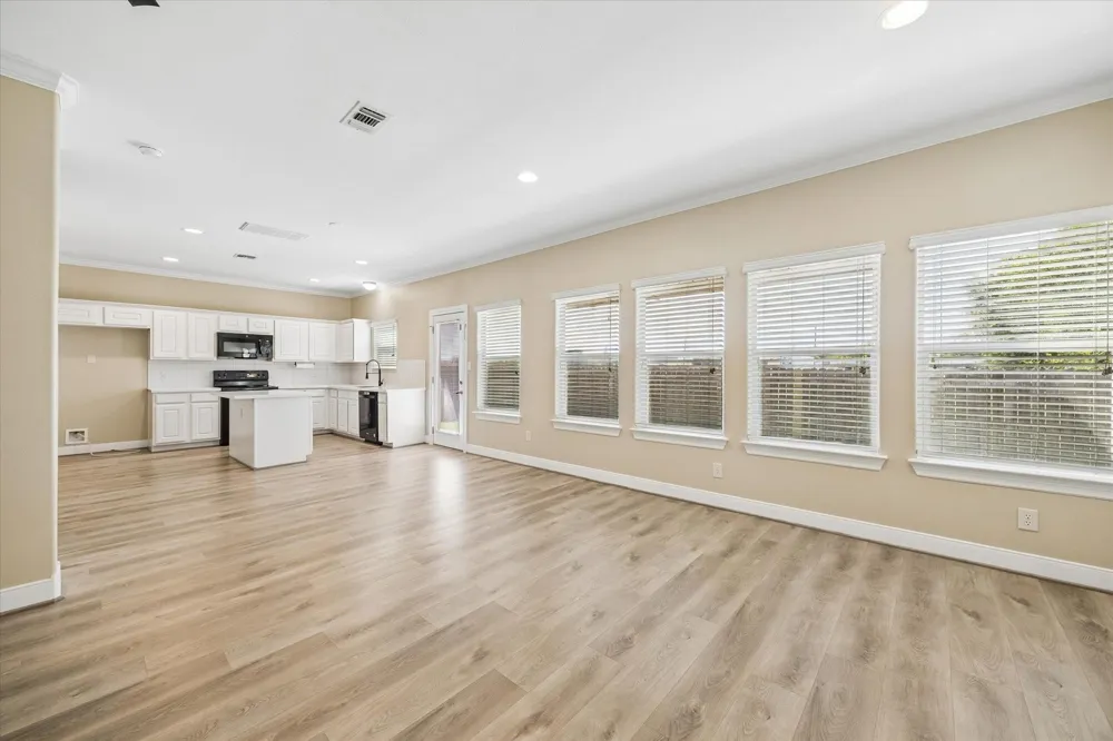 1717 Eagle Lake Road Sealy, TX 77474