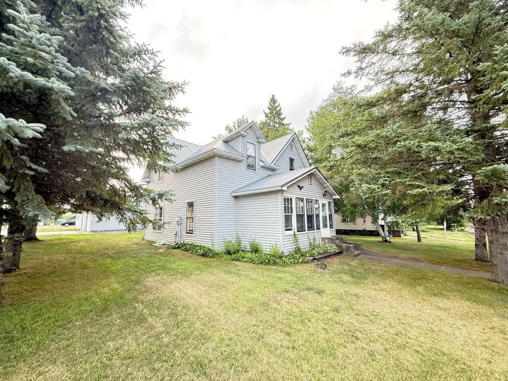 101 E Birch Avenue Frazee, MN 56544