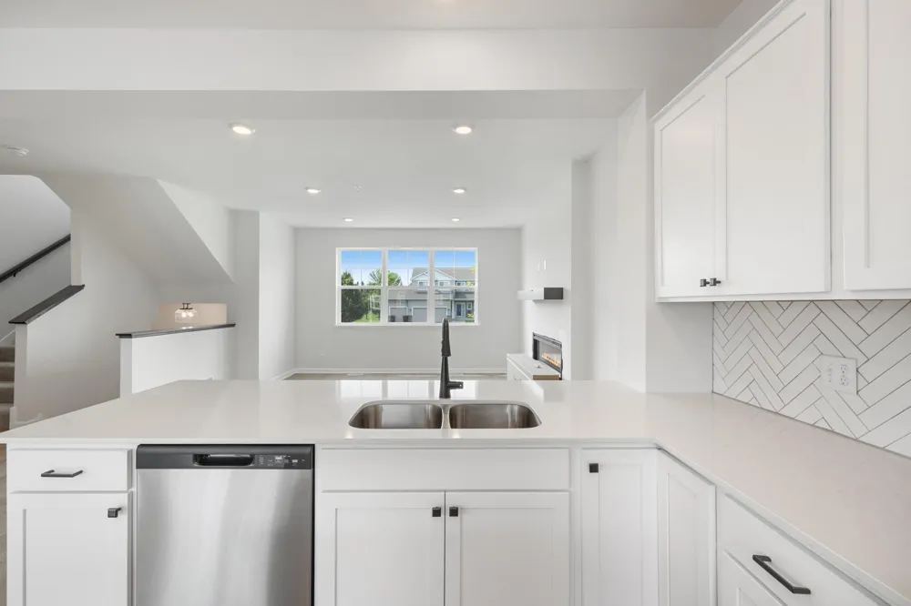 10350 Birchwood Circle Victoria, MN 55318