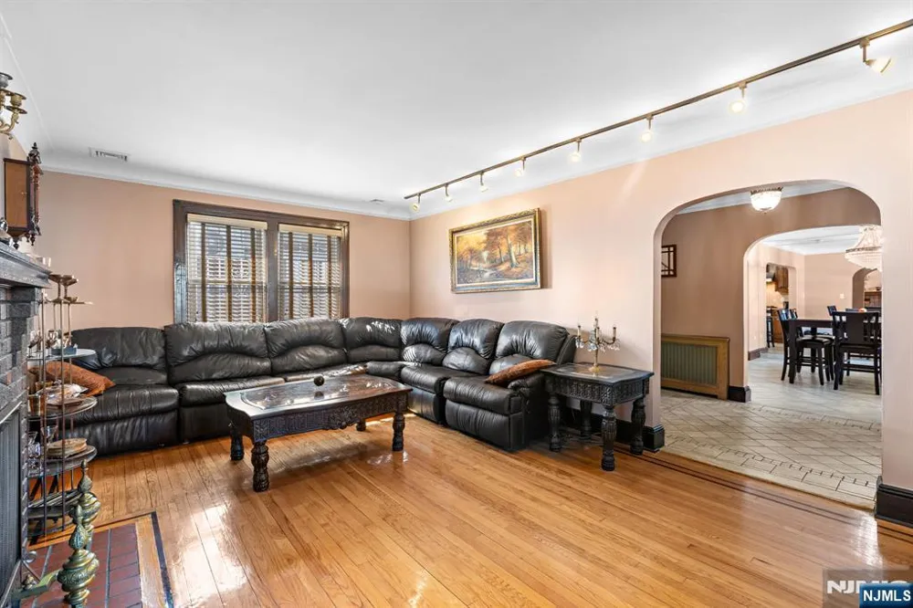 900 79th North Bergen, NJ 07047