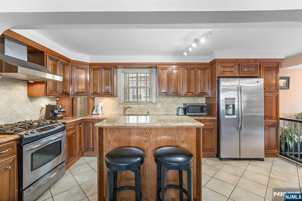 900 79th North Bergen, NJ 07047