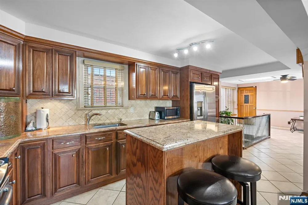 900 79th North Bergen, NJ 07047