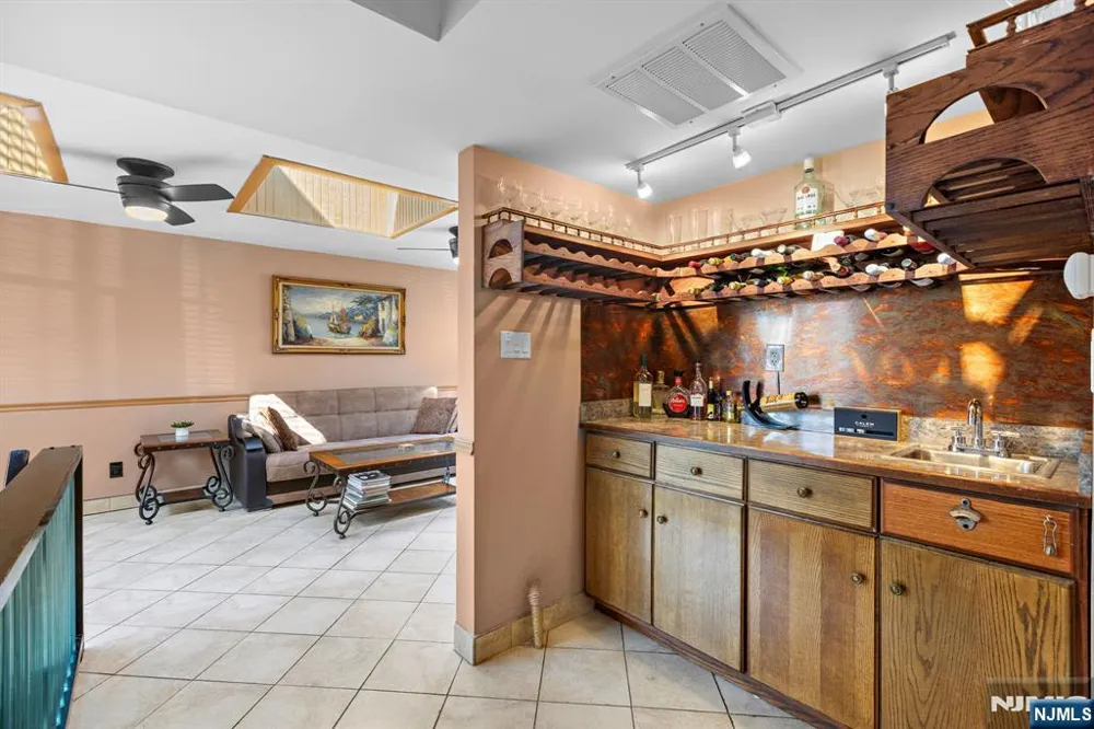 900 79th North Bergen, NJ 07047