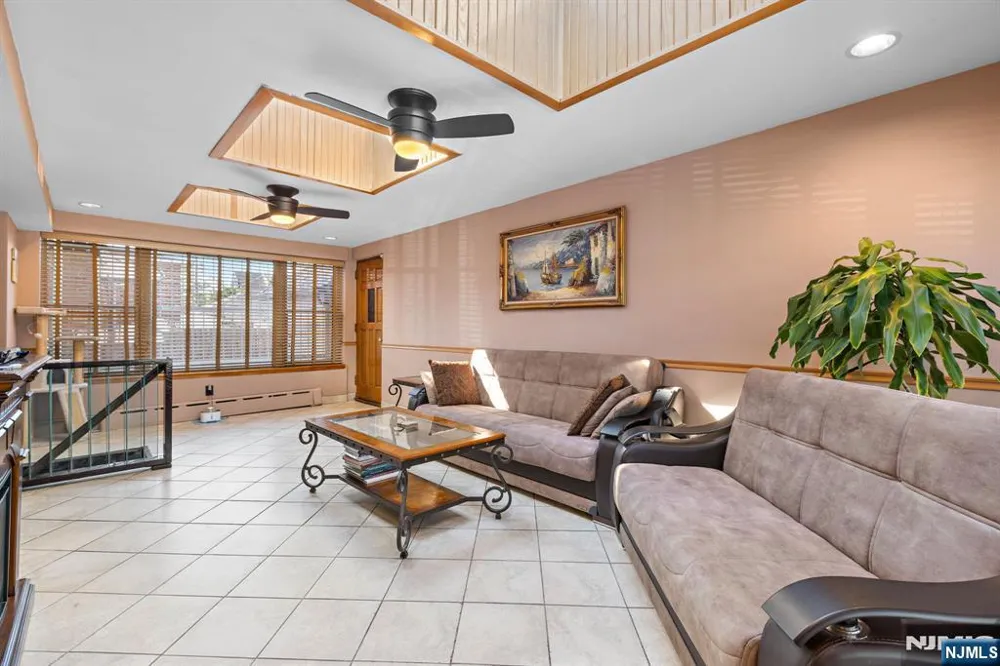 900 79th North Bergen, NJ 07047