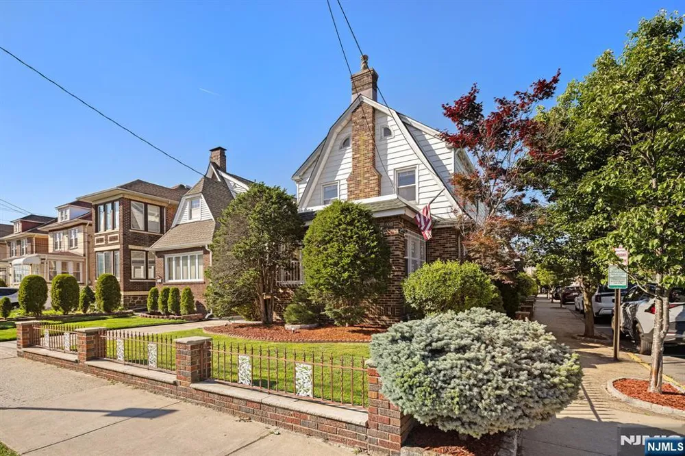900 79th North Bergen, NJ 07047