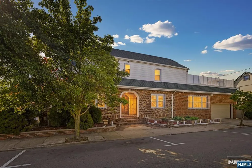 900 79th North Bergen, NJ 07047