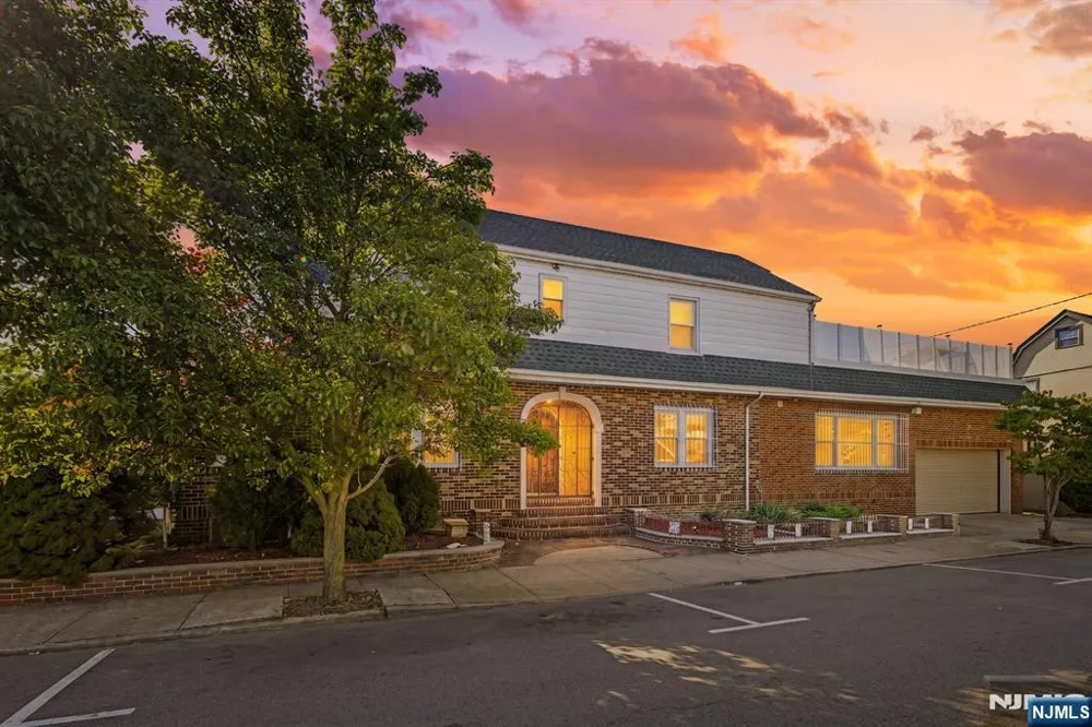 900 79th North Bergen, NJ 07047