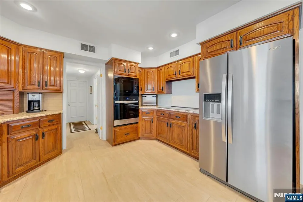 12 Laurel Hill Road Rockaway Township, NJ 07435