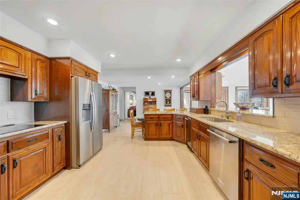 12 Laurel Hill Road Rockaway Township, NJ 07435