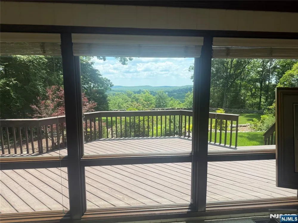 12 Laurel Hill Road Rockaway Township, NJ 07435