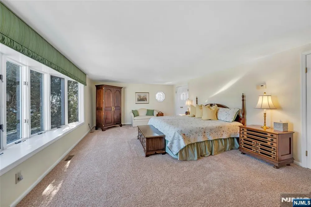 12 Laurel Hill Road Rockaway Township, NJ 07435
