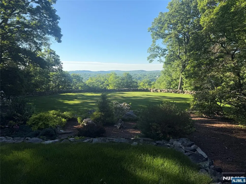 12 Laurel Hill Road Rockaway Township, NJ 07435