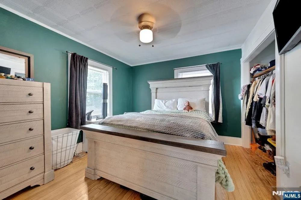 434 3rd Avenue Roselle, NJ 07203