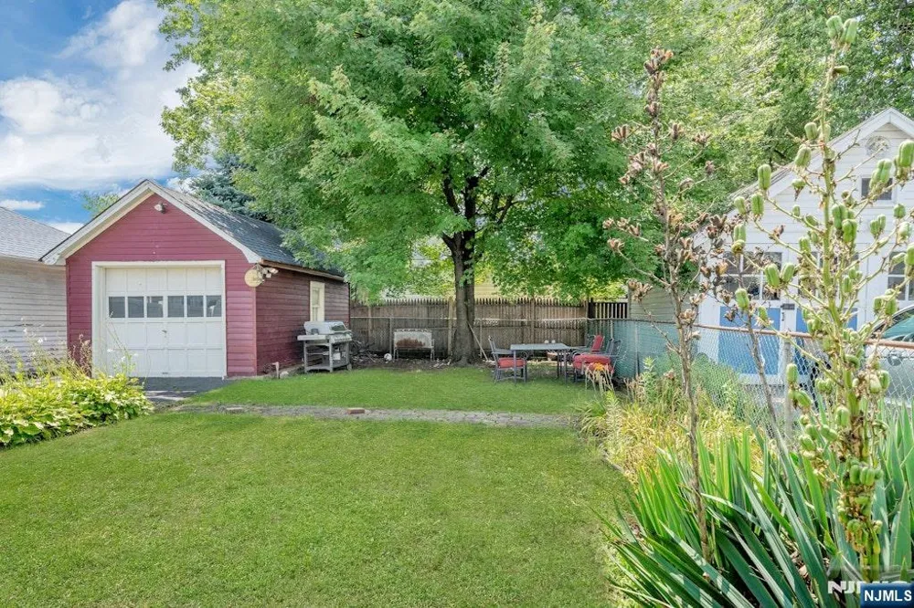 434 3rd Avenue Roselle, NJ 07203