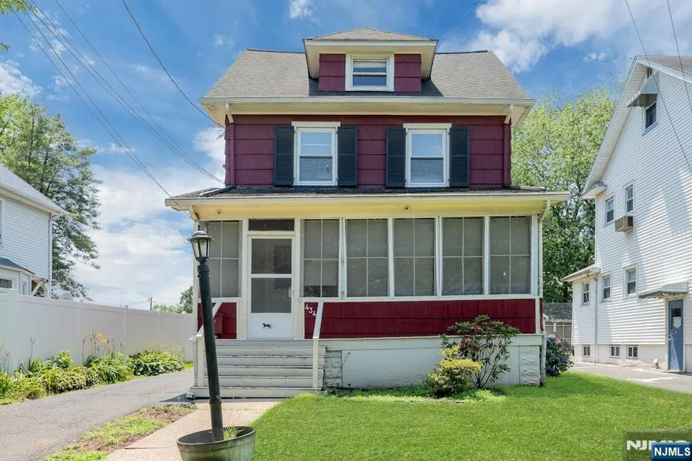 434 3rd Avenue Roselle, NJ 07203