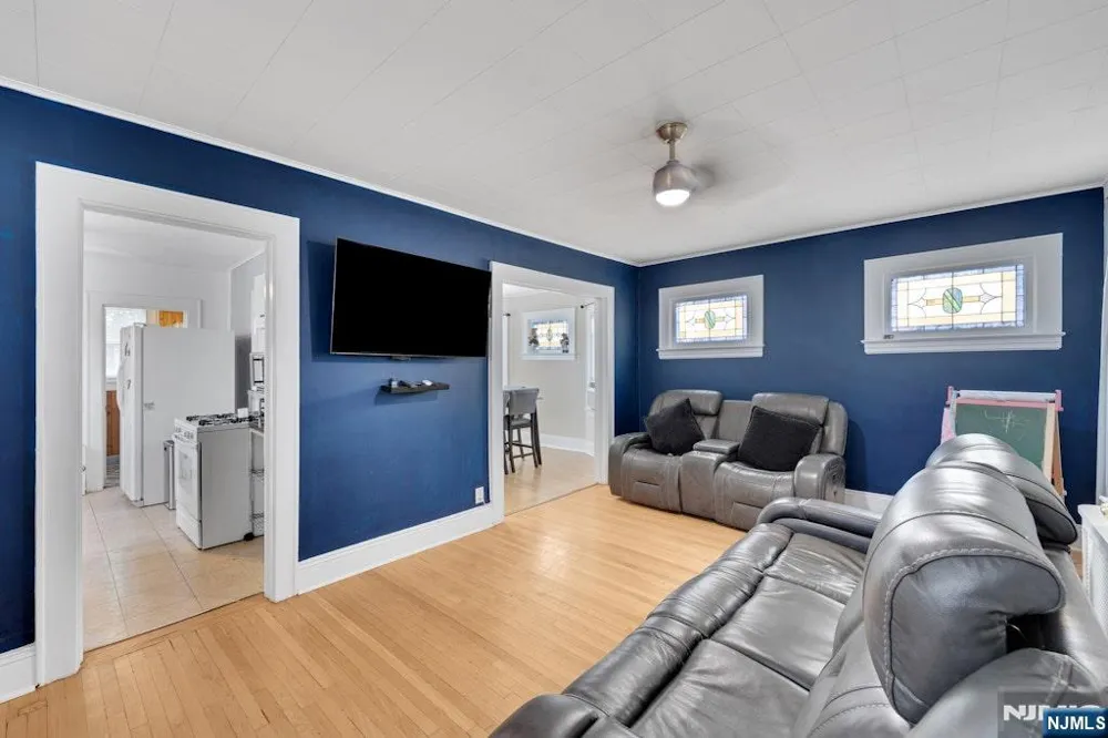 434 3rd Avenue Roselle, NJ 07203