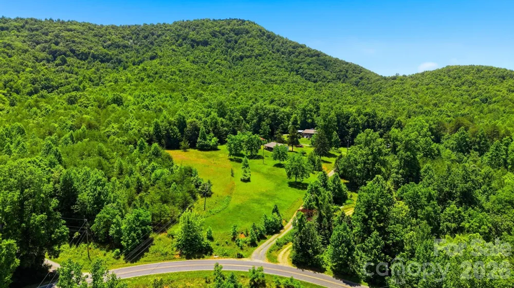 95 FieldStream Drive Marion, NC 28752