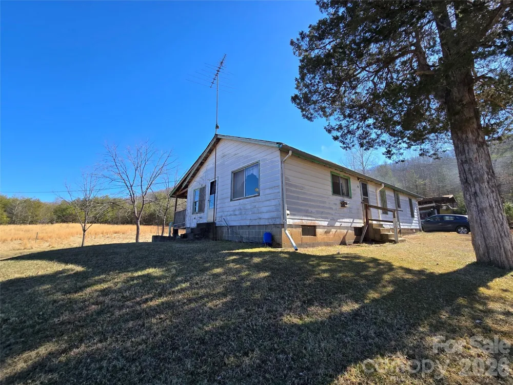 95 FieldStream Drive Marion, NC 28752
