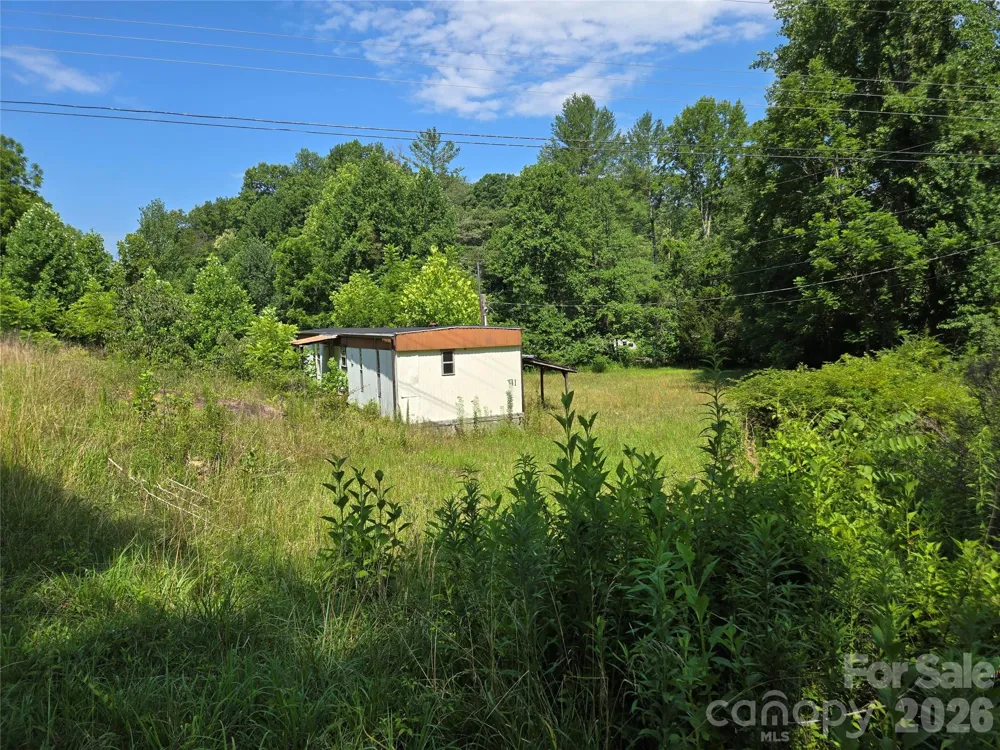 95 FieldStream Drive Marion, NC 28752