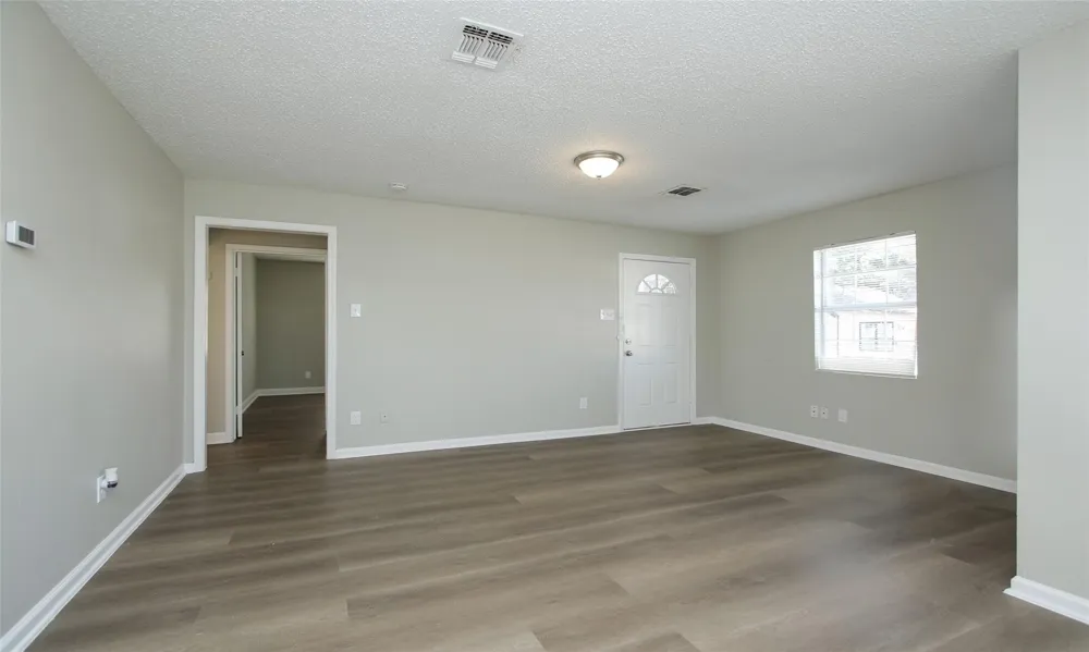 404 7th Street Baytown, TX 77520