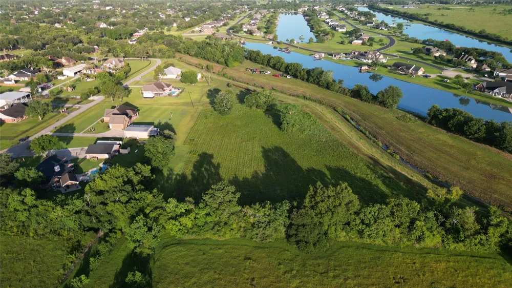 Penny Ln Santa Fe, TX 77510