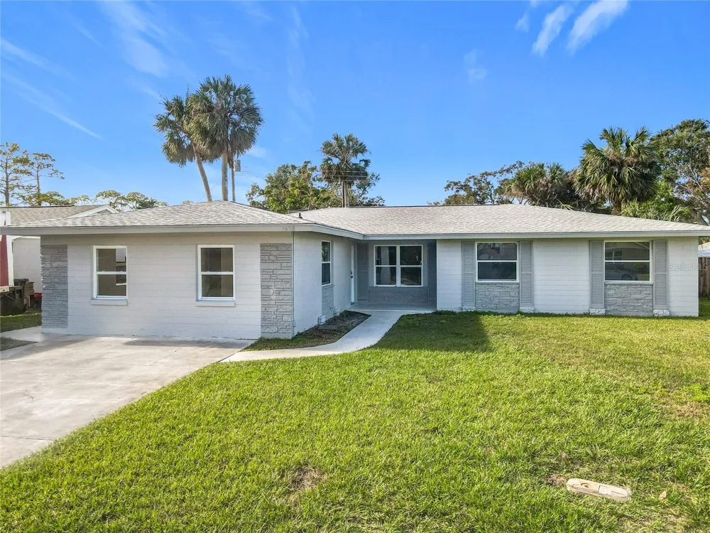 1428 MARGINA AVENUE Daytona Beach, FL 32114