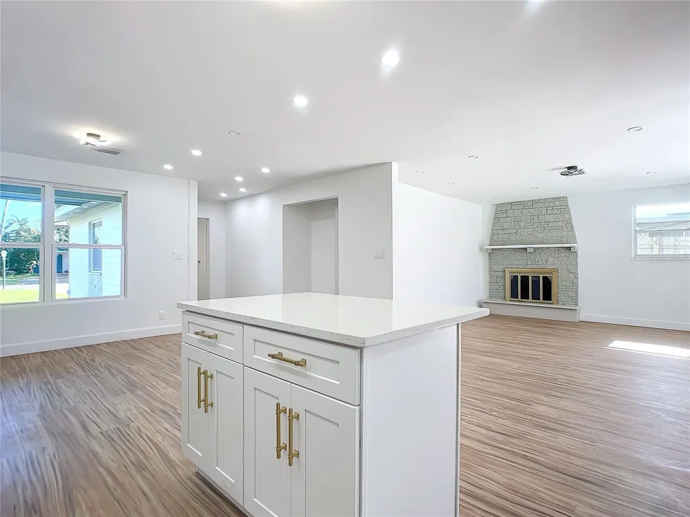 1428 MARGINA AVENUE Daytona Beach, FL 32114