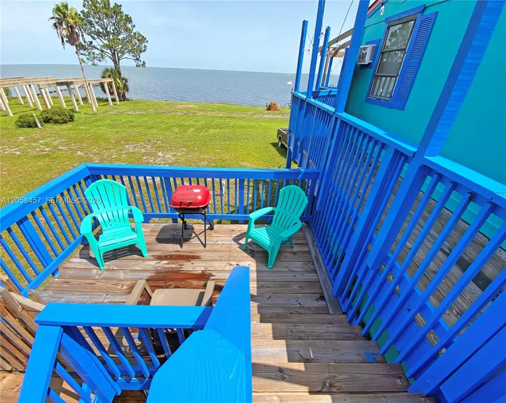 2382 Hwy 98 E Carrabelle, FL 32322