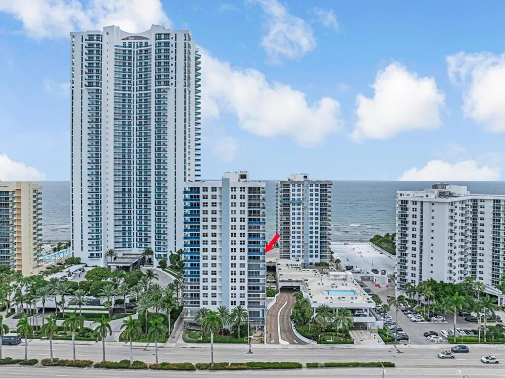2751 S Ocean Drive #1008 Hollywood, FL 33019