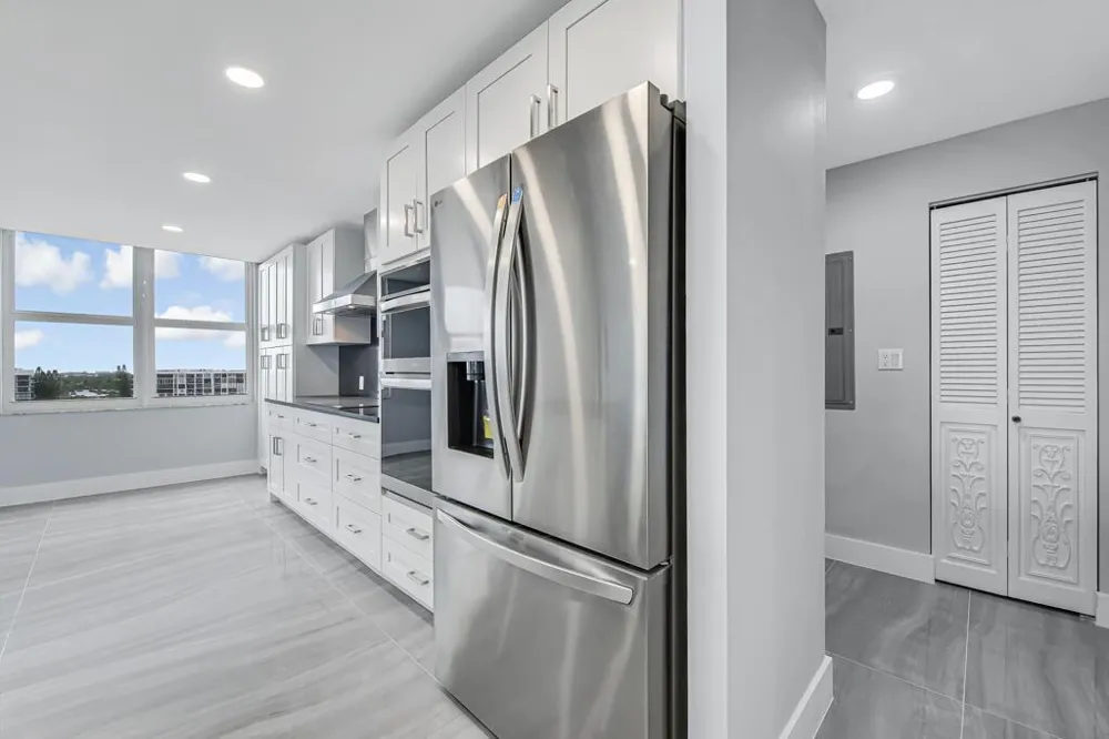 2751 S Ocean Drive #1008 Hollywood, FL 33019