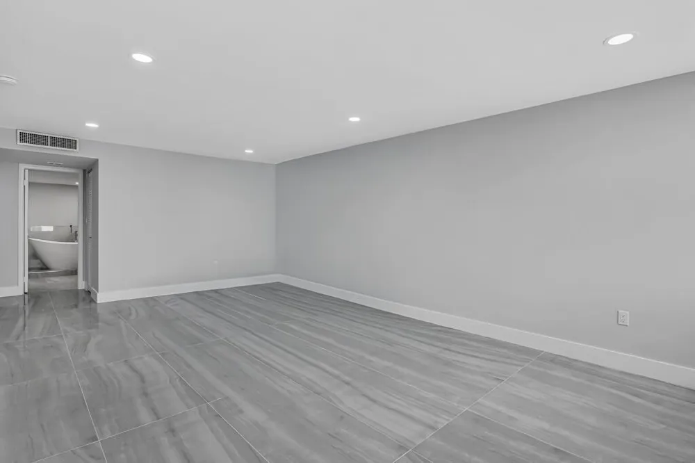 2751 S Ocean Drive #1008 Hollywood, FL 33019