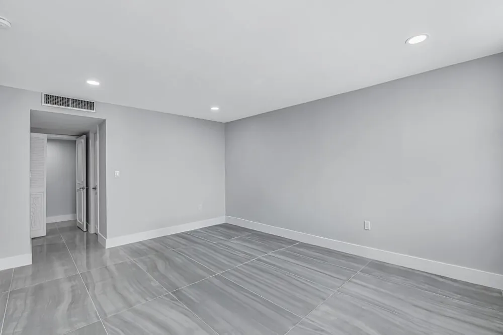 2751 S Ocean Drive #1008 Hollywood, FL 33019