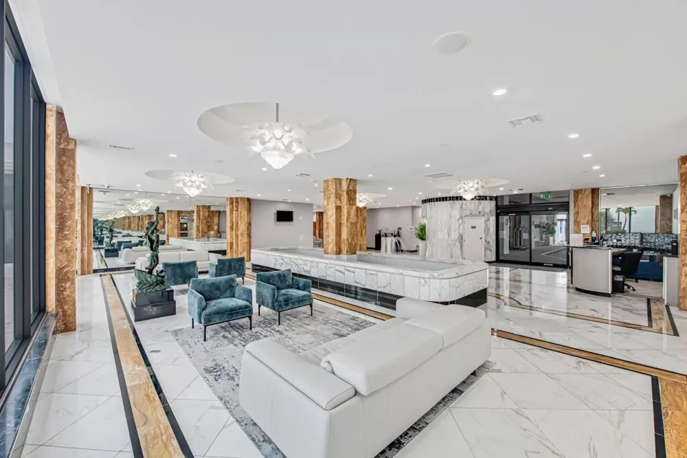 2751 S Ocean Drive #1008 Hollywood, FL 33019