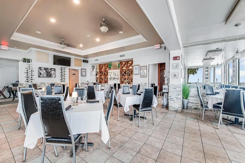 2751 S Ocean Drive #1008 Hollywood, FL 33019