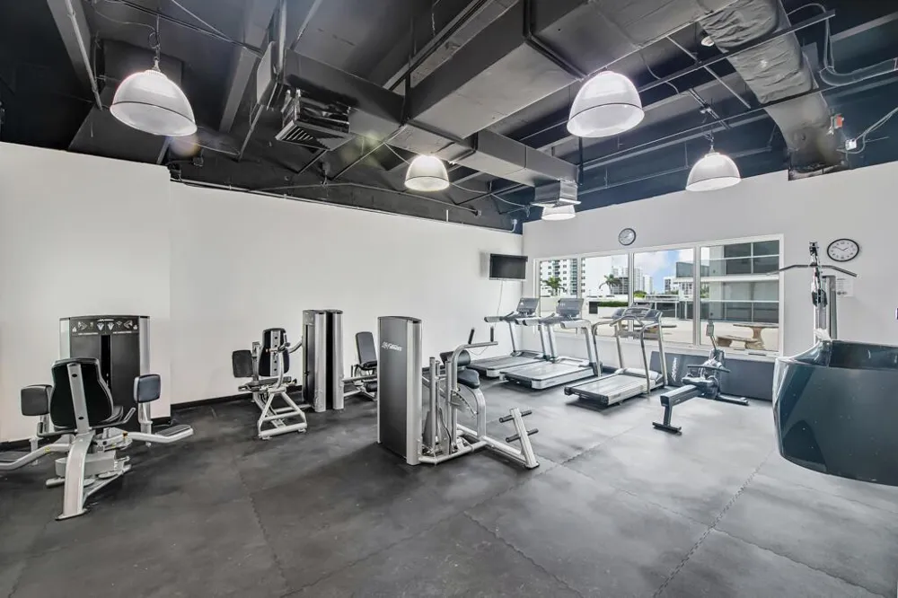 2751 S Ocean Drive #1008 Hollywood, FL 33019